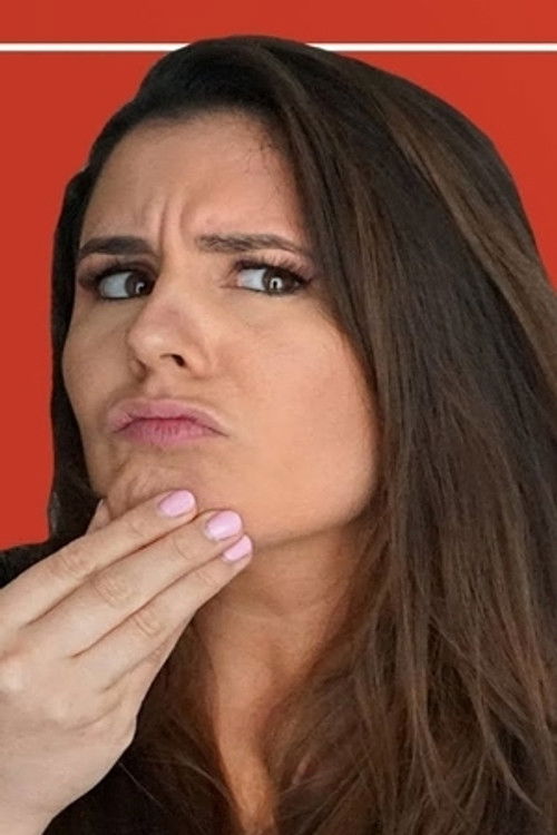 Helena Ponce Vasquez as Julie