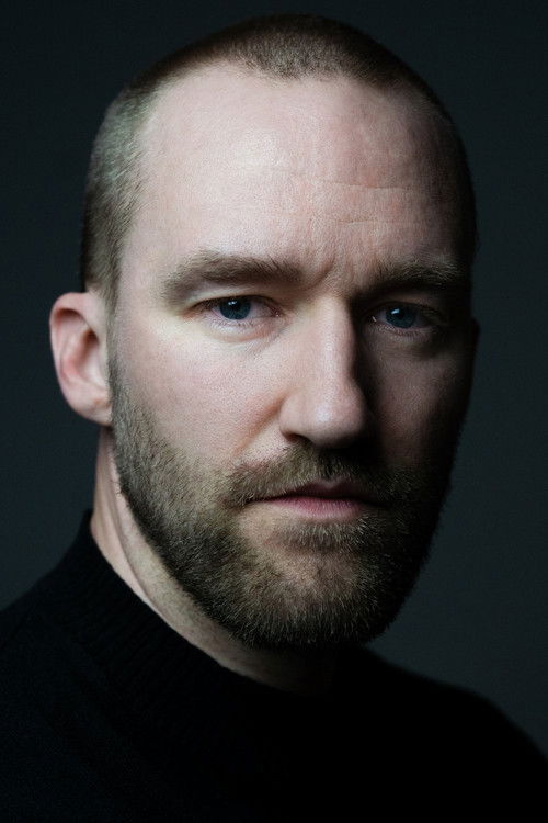 Pontus T. Pagler as Chris