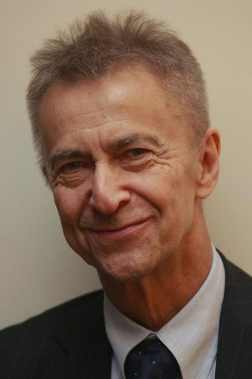 Tadeusz Ross as Sheik (uncredited)