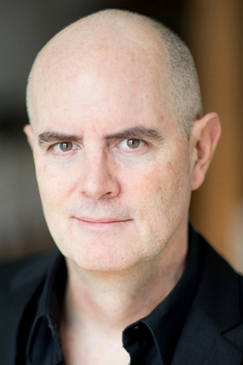 Keir Cutler as Agent Ruddy