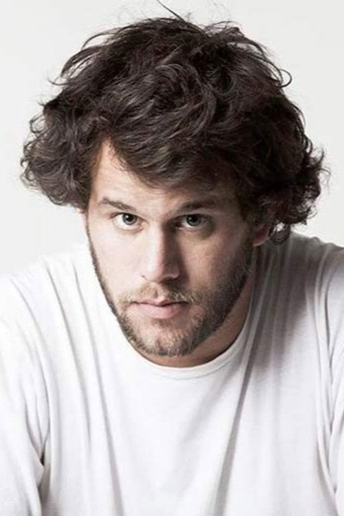 Nicolás de Tracy as Roque