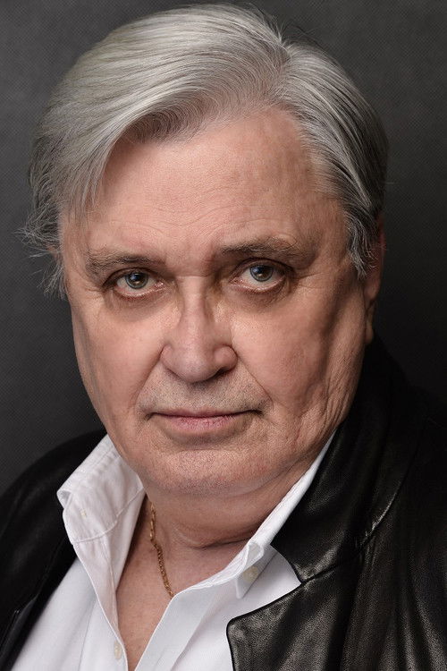 Vladimir Yakanin as Selishchev