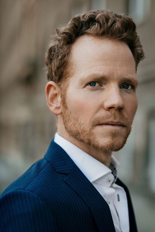 Laurens Walter as Tim