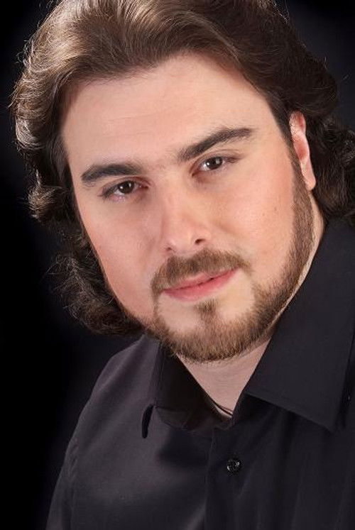 Gabriele Viviani as Il Dottor Dulcamara