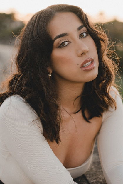 Liliana de la Rosa as Jen