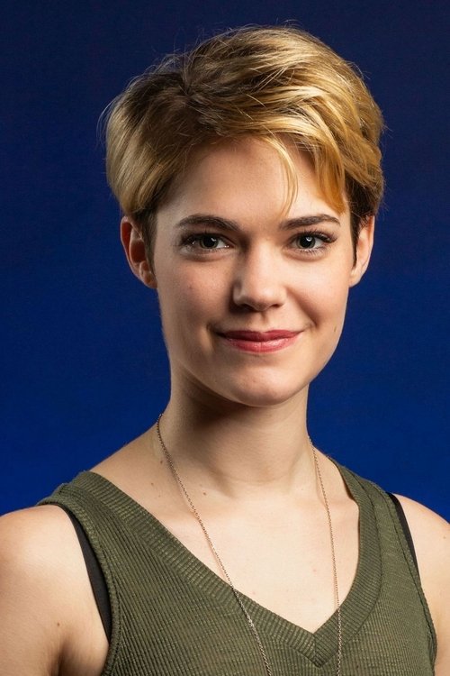 Viktória Staub as Edit