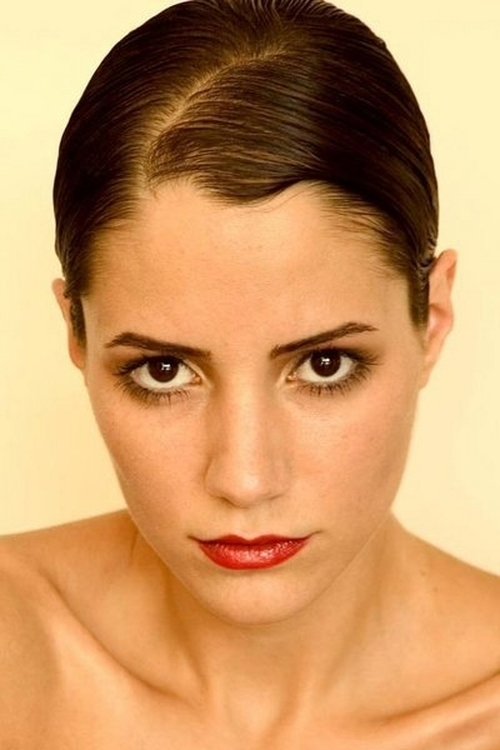 Siboney Lo as La Grace