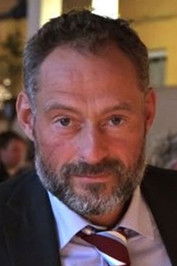 Klas Karterud as Dragan