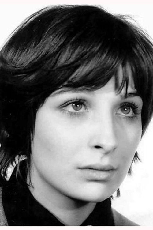 Madlen Cholakova as Nadya