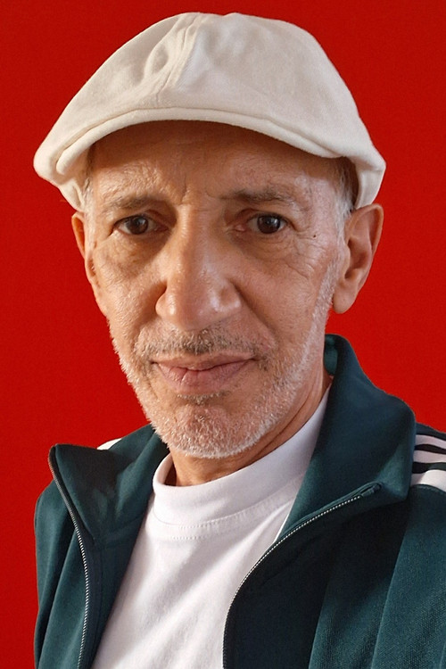 Baki Bousmaha as Worker