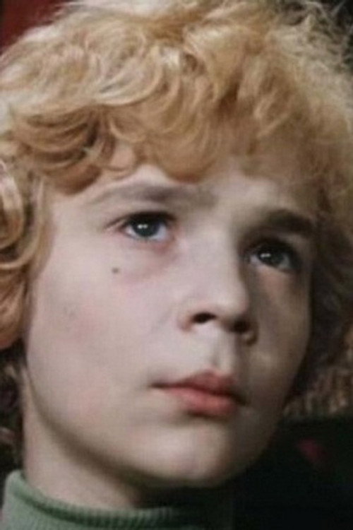 Yuri Torsuyev as Николай Юрьевич Зуев