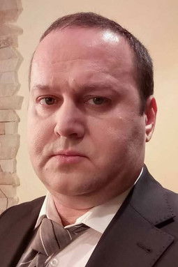 Serhii Solopai as Usach