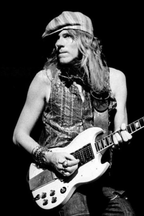 Glen Buxton as Self - Guitar