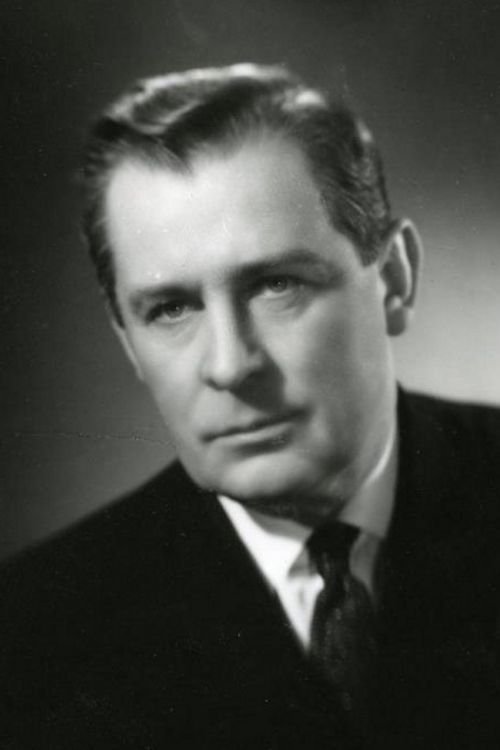 Ivan Dmitriev as Starpom