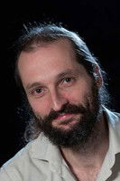 Miguel Díaz de Espada as Hugo de Payns