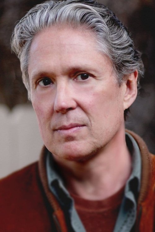 Andrew Parks as Claude Fields