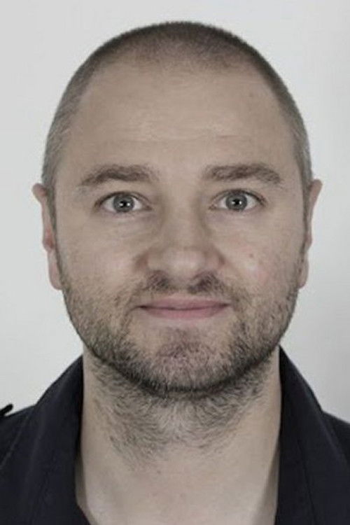 Morten Roed Frederiksen as John