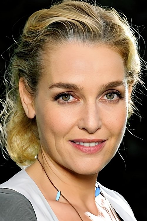 Elise Tielrooy as Anne