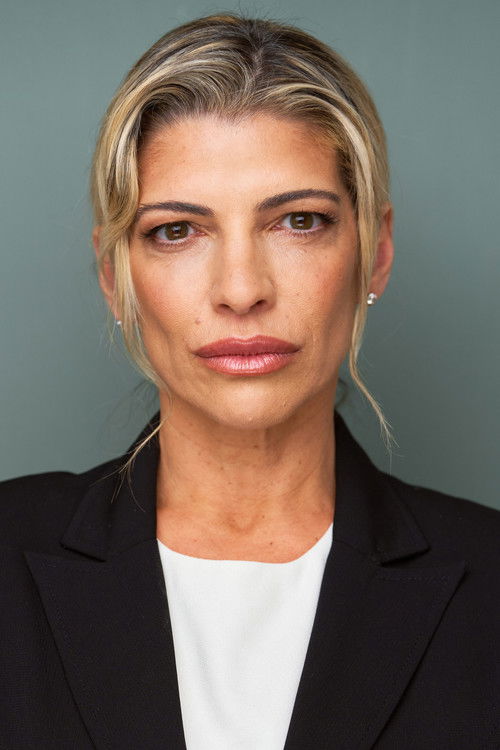 Cher Cosenza as Spinx