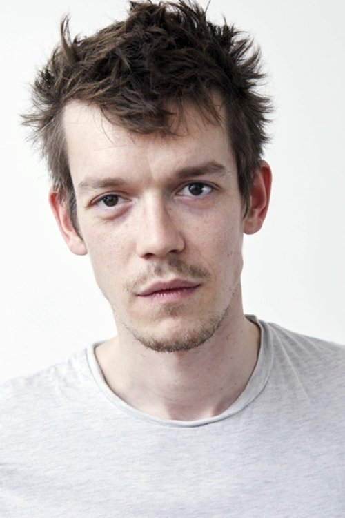 Pierre Cévaër as Jeune homme bar