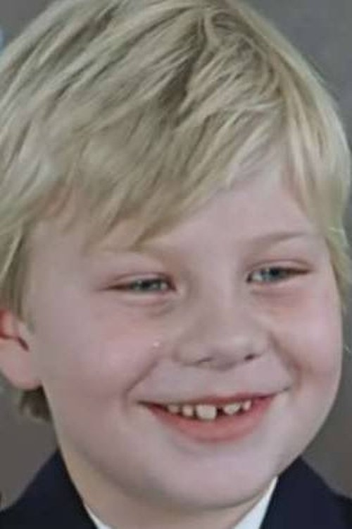 Oleg Tsarkov as Миша Коновалов, младший брат Александра