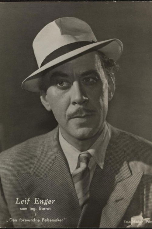 Leif Enger as Barratt