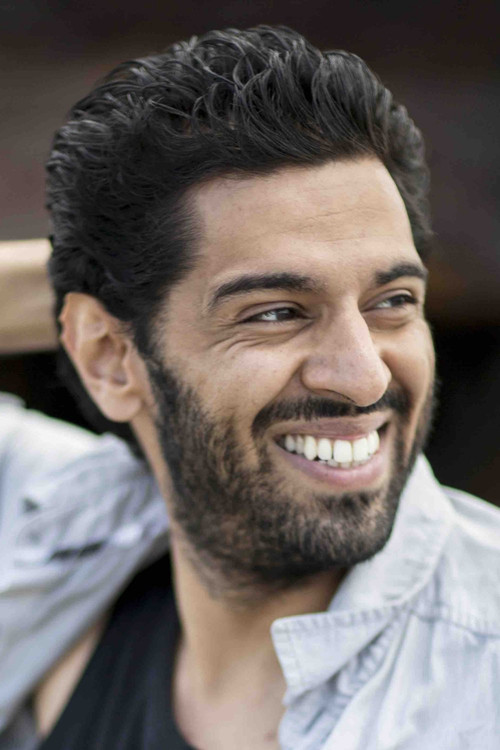 Anuresh Rattan as Santiago