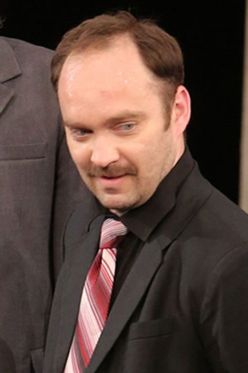 Strahinja Bojović as Šef u birou omladinske zadruge