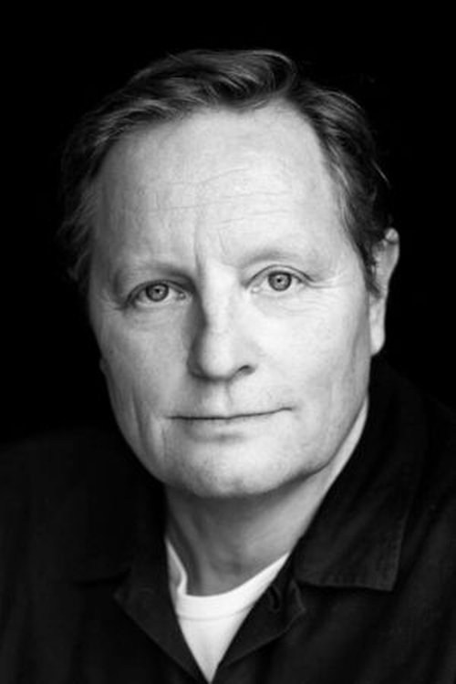 Pierre Tafvelin as Kjellman