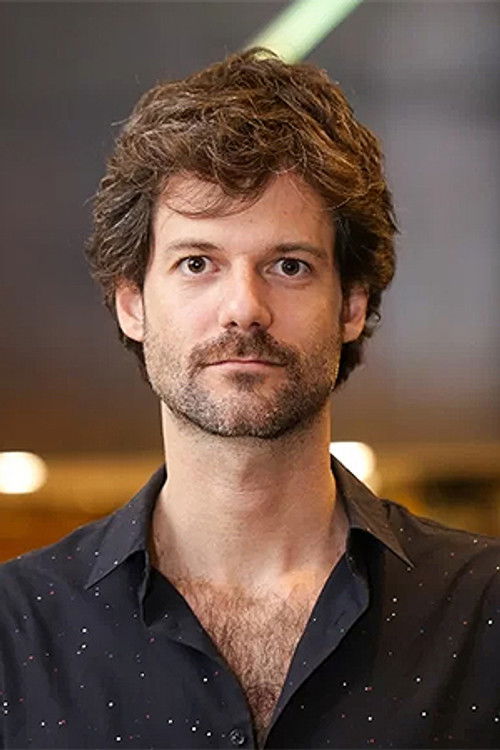 Andradina Azevedo as Cadu