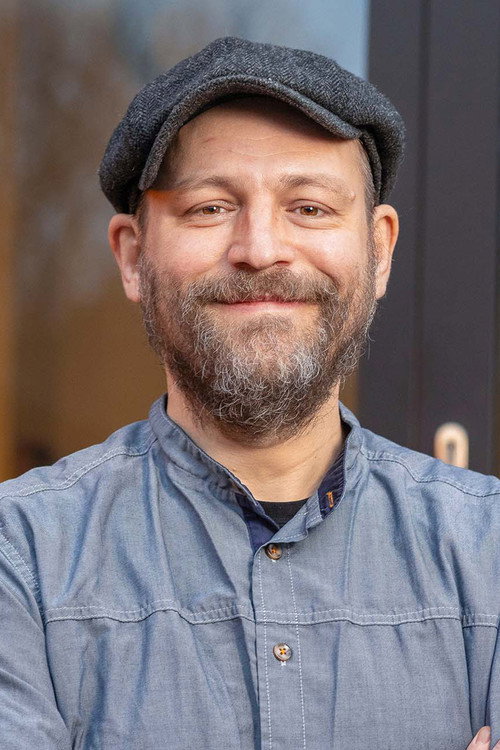 Eric Ericson as Guard