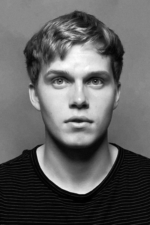 Kristian Repshus as Evensen