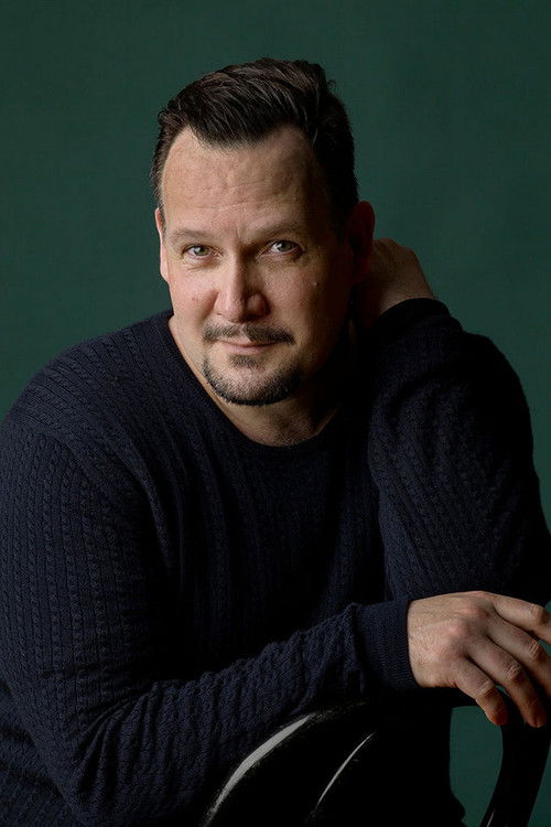 Ville Majamaa as Ainon isä