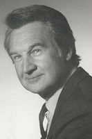 Witold Sadowy as Officer Informing Zygmunt (uncredited)