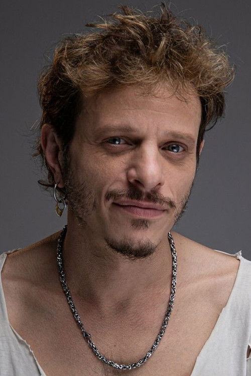 Emiliano Carrazzone as Merte