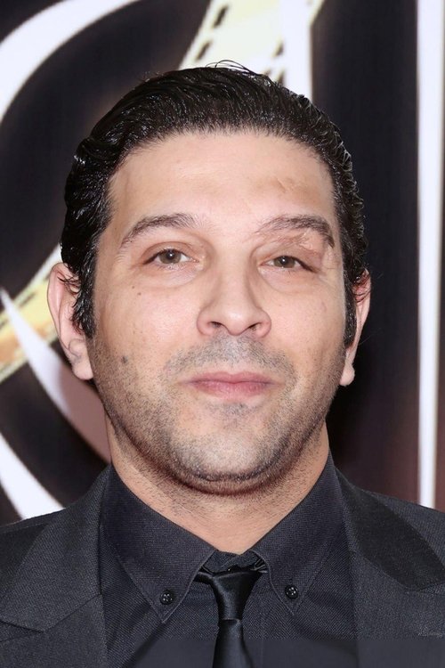 Anas El Baz as Hakim