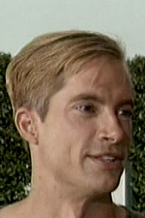 Kevin Cobain as Geoff