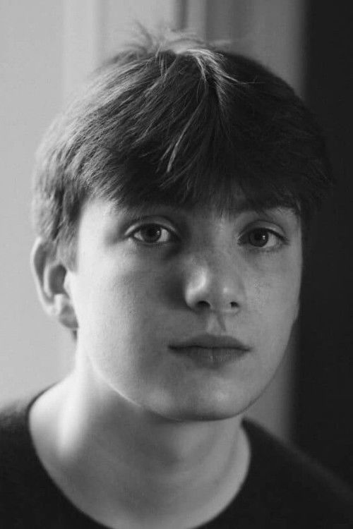 Aran Goyb Goyb Murphy as Leo