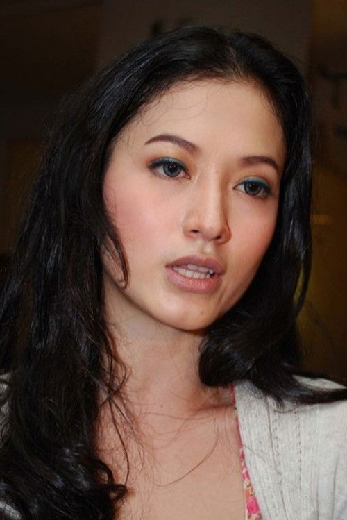 Lyra Virna as Candrika Dewi