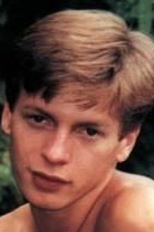 Michael Vineyard as cook