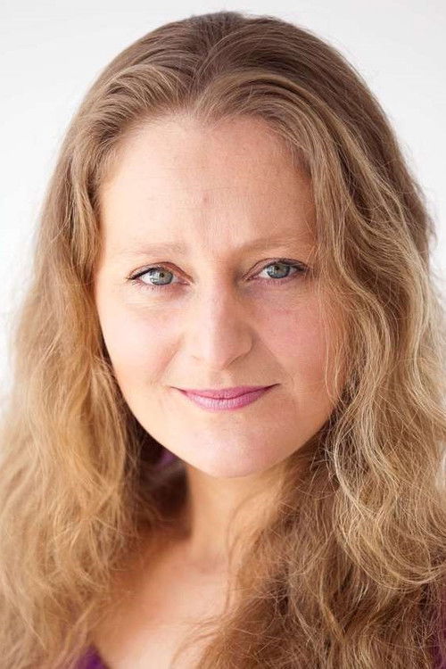 Amalia Calder as Reporter