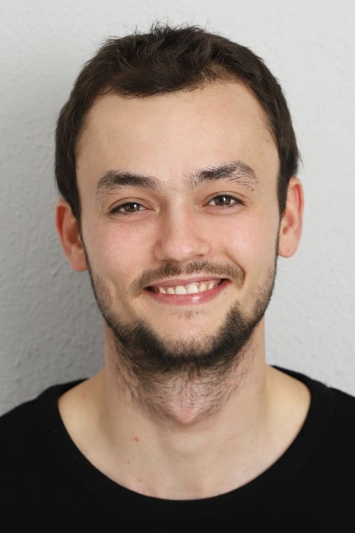 Fahrettin Avcı as Aykut