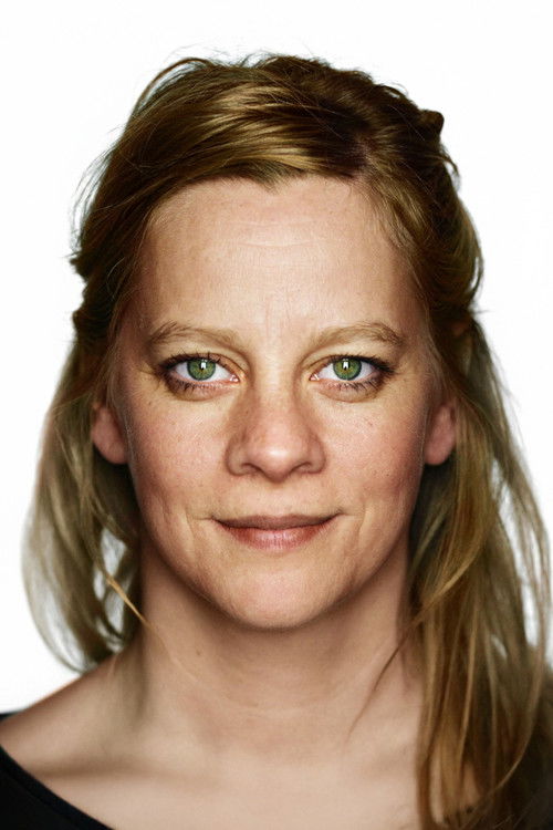 Sólveig Guðmundsdóttir as Karen