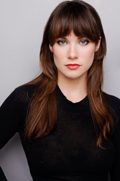 Kelly Tappan as The Queen