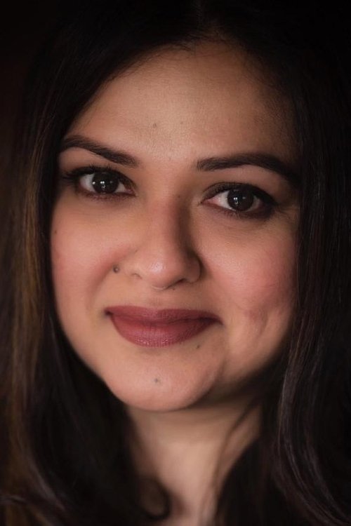 Riva Bubber as Malarvizhi