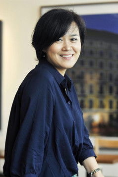 Shim Jae-myung as Herself