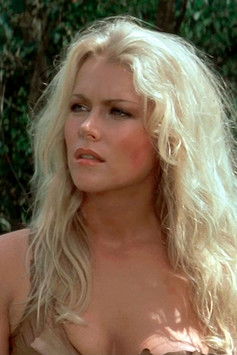 Evelyne Kraft as Eleonora