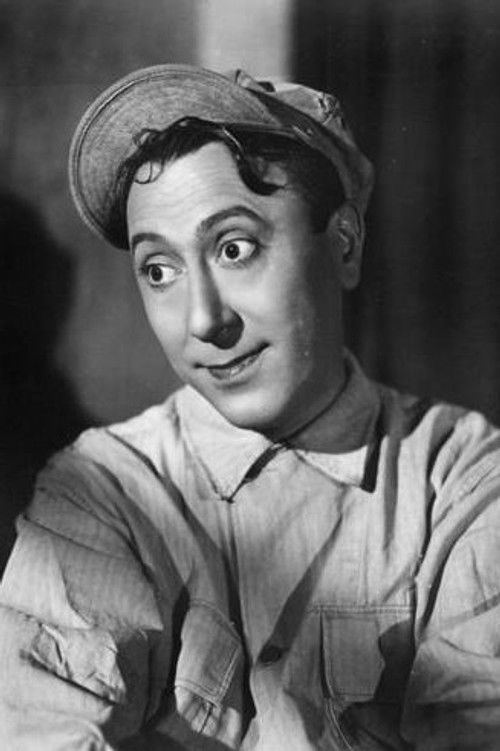 Erminio Macario as Tommaso