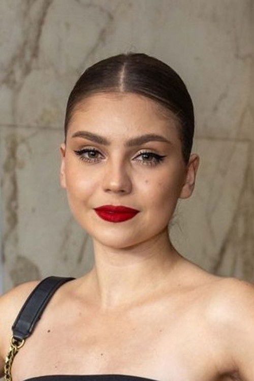 Karolin Omastová as Kristýna Baránková