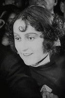 Anna Zemtsova as Vera